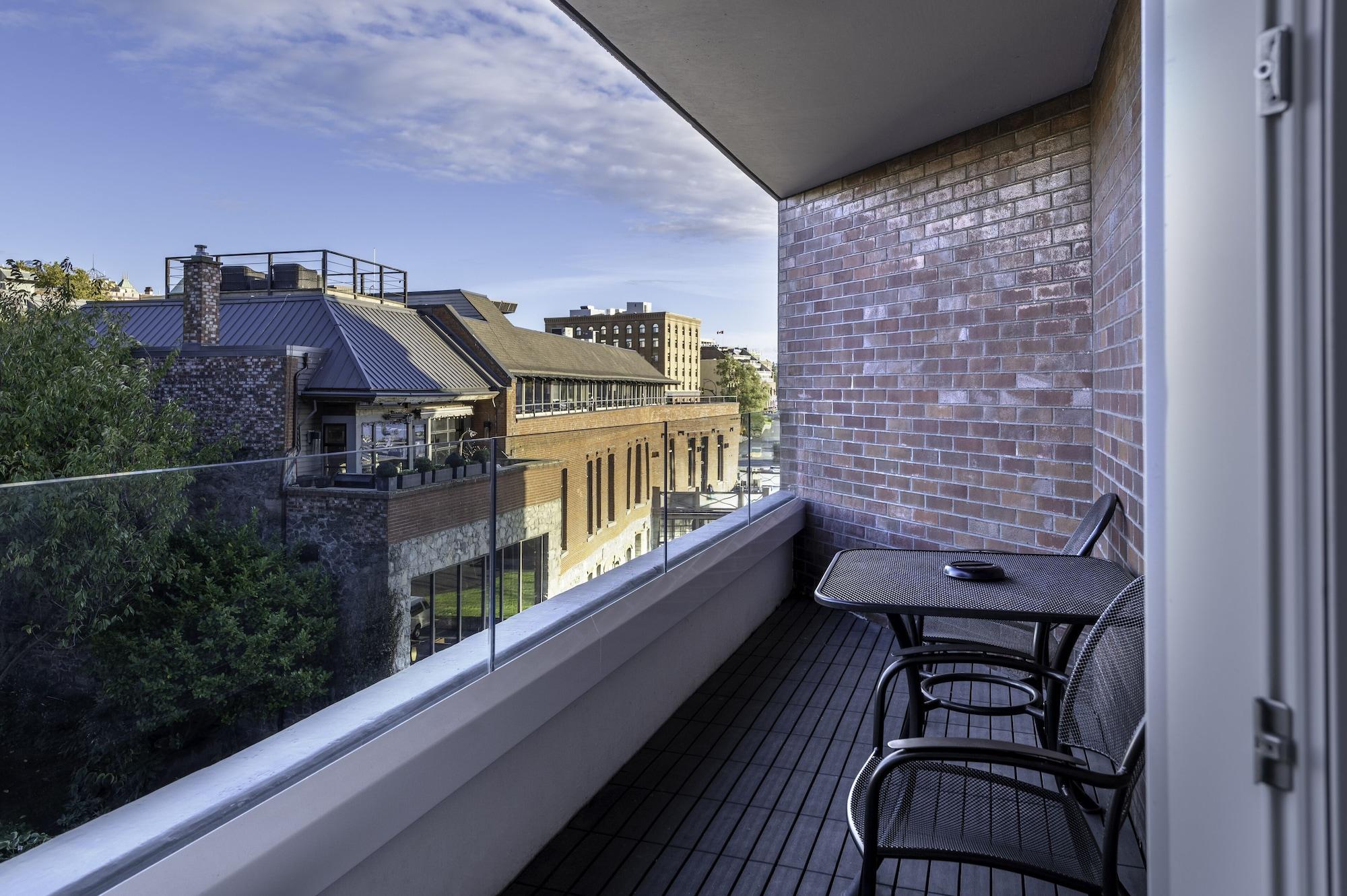 Victoria Regent Waterfront Hotel & Suites Exteriör bild