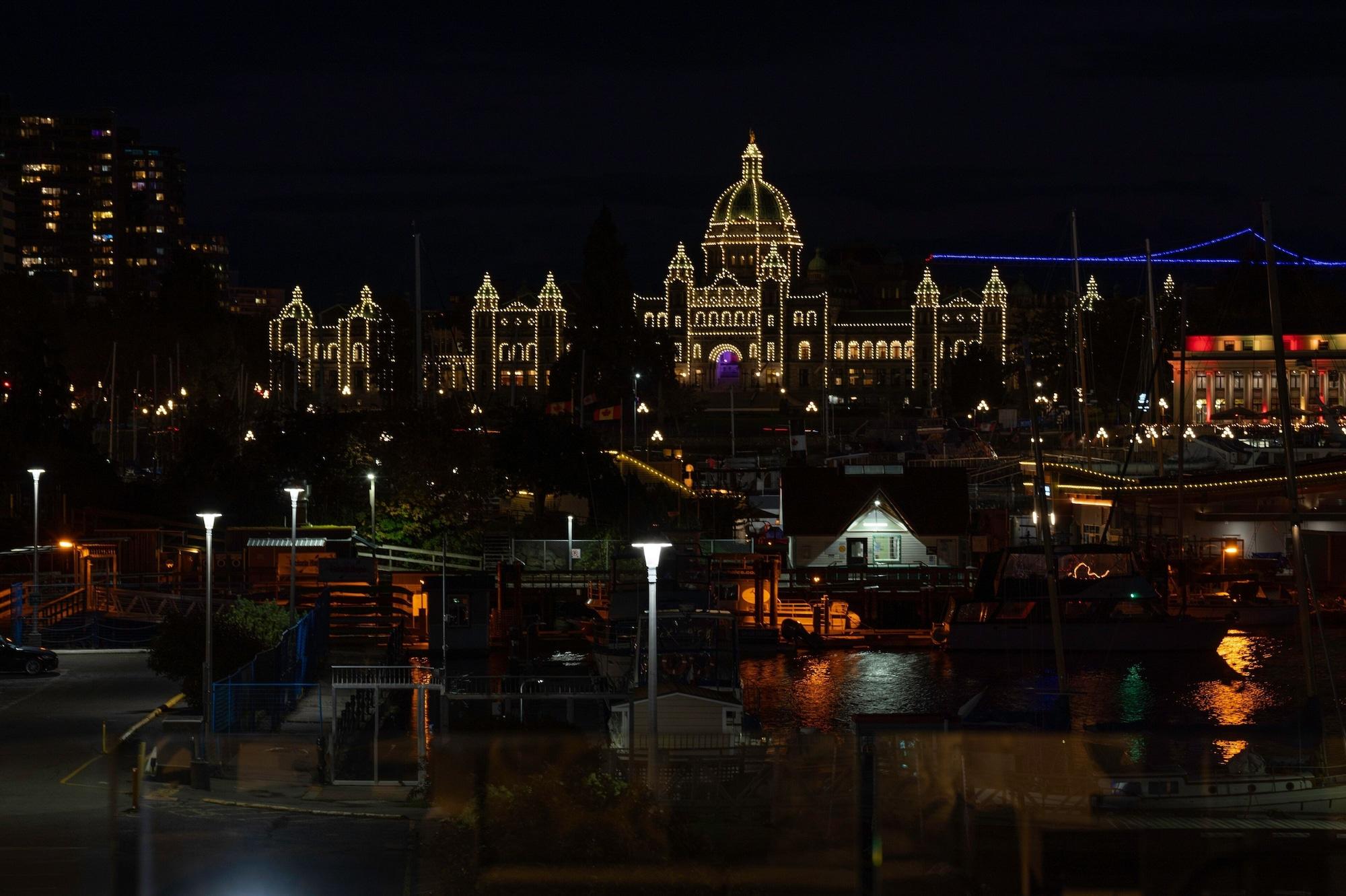 Victoria Regent Waterfront Hotel & Suites Exteriör bild