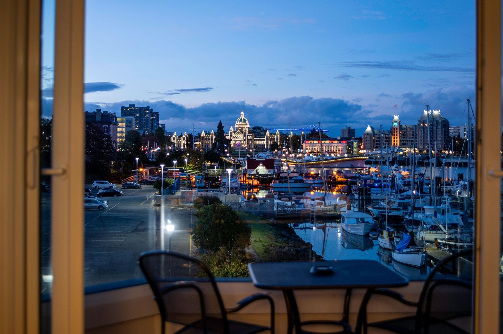 Victoria Regent Waterfront Hotel & Suites Exteriör bild